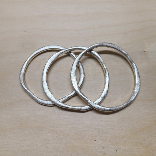 Wave bangles