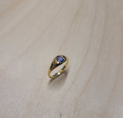 Oval sapphire ring